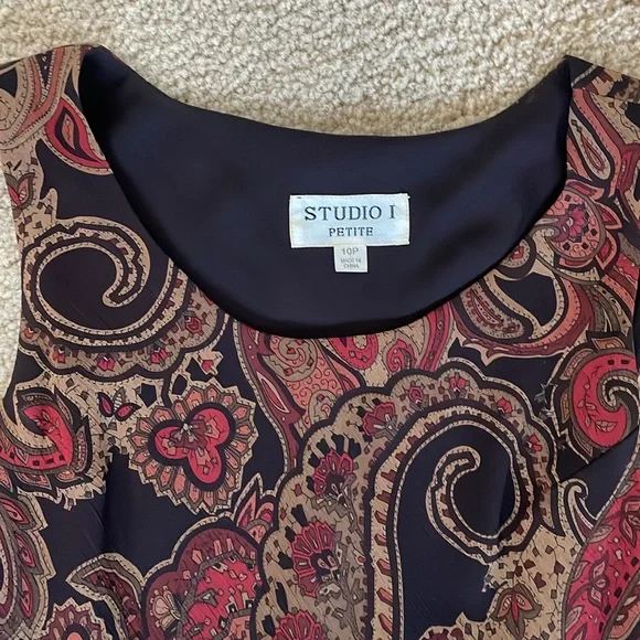 Studio I Dress With Cardigan. - Picture 15 of 16